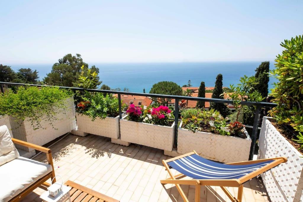Il Grande Blu - Vista Panoramica Sul Golfo Lägenhet Ospedaletti Exteriör bild